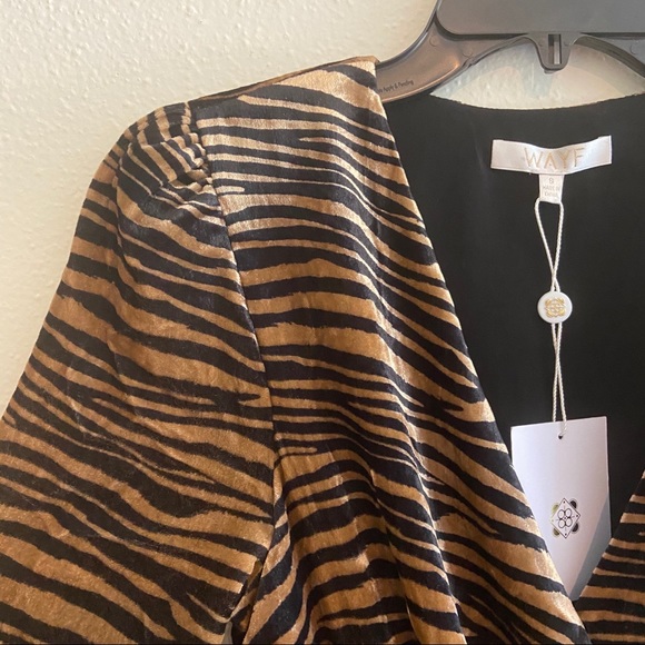 WAYF NWT Tiger Velvet Long Sleeve Wrap Maxi Dress - Picture 7 of 9